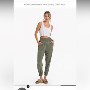 Vuori Venice Joggers, Green, M- Sold out online